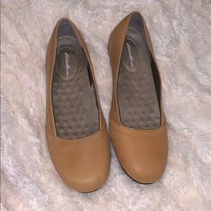 Eddie Bauer Flats - 9 - brand new!